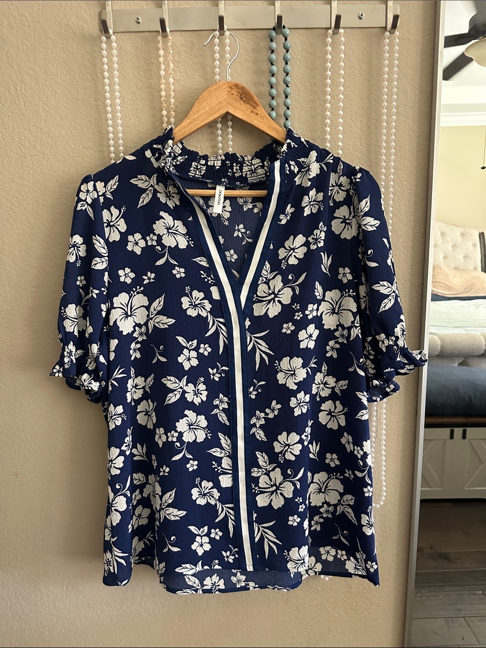 Navy Floral V-Neck Short Sleeve Blouse